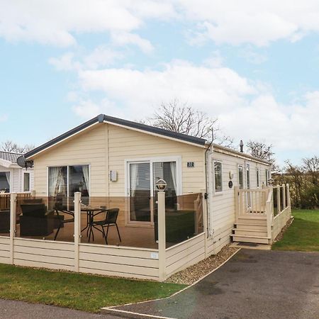 Two Little Ducks Villa Scarborough Exterior photo